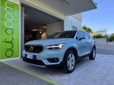 Volvo XC40 2.0 d4 Momentum AWD GEARTRONIC UNIPROP. Blu/Azzurro usata Riccione