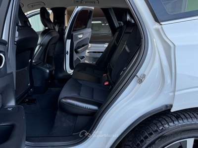 Volvo XC60 2.0 b4 MomentumPro AWD GEARTRONIC PROMO Bianco usata Riccione