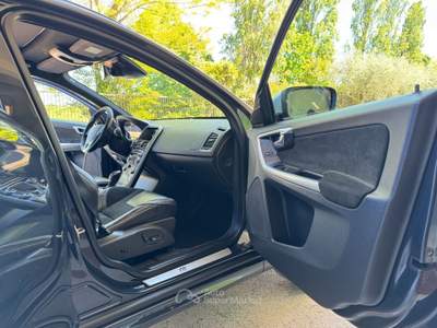 Volvo XC60 2.0 d4 R-design geartronic GARANZIA24ME Grigio usata Riccione