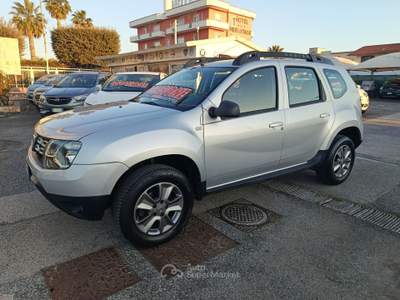 Dacia Duster 4x2 Lauréate 2015 Argento usata Qualiano
