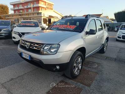 Dacia Duster 4x2 Lauréate 2015 Argento usata Qualiano