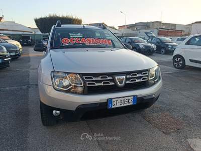 Dacia Duster 4x2 Lauréate 2015 Argento usata Qualiano