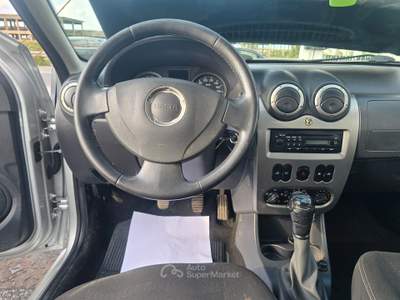 Dacia Sandero Embleme Argento usata Qualiano