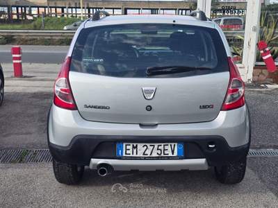 Dacia Sandero Embleme Argento usata Qualiano