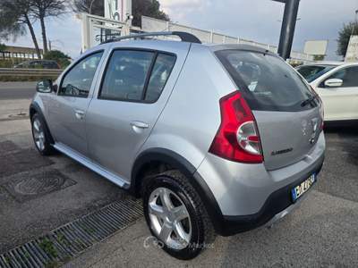 Dacia Sandero Embleme Argento usata Qualiano