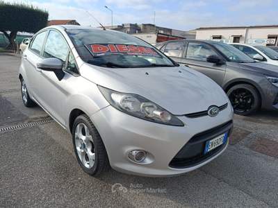 Ford Fiesta 5p. Titanium Argento usata Qualiano