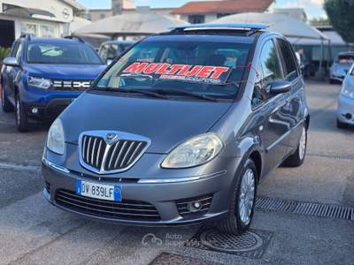 Lancia Musa 90CV Platino Grigio usata Qualiano