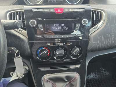 Lancia Ypsilon 95cv 5 porte S&S Elefantino Bianco usata Qualiano
