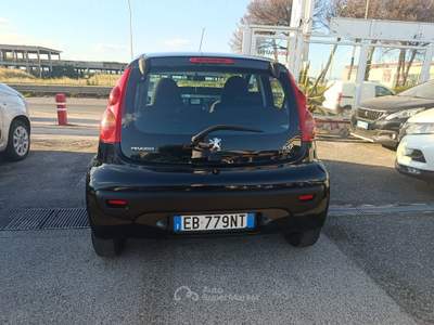 Peugeot 107 5p.Sweet Years Nero usata Qualiano
