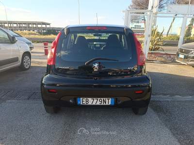 Peugeot 107 5p.Sweet Years Nero usata Qualiano