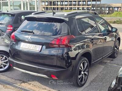 Peugeot 2008 BlueHDi 100cv Allure Nero usata Qualiano
