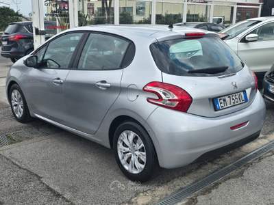 Peugeot 208 5 porte Active Argento usata Qualiano