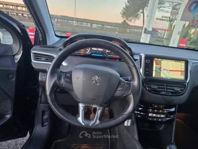 Peugeot 208 1.6 e-HDi 92CV S&S 5 porte Allure Nero usata Qualiano