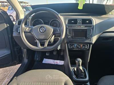 Volkswagen Polo BlueMotion Technology Grigio usata Qualiano