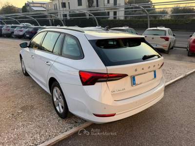 Skoda Octavia 2.0 TDI EVO SCR DSG Wagon Executive Bianco usata SAN PIETRO IN CARIANO