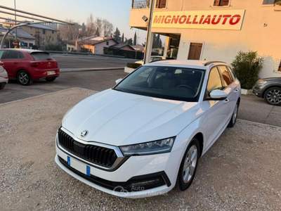 Skoda Octavia 2.0 TDI EVO SCR DSG Wagon Executive Bianco usata SAN PIETRO IN CARIANO