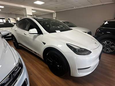 Tesla Model Y AWD | Guida Autonoma Avanzata | PRONTA CONSENA Bianco usata Roma