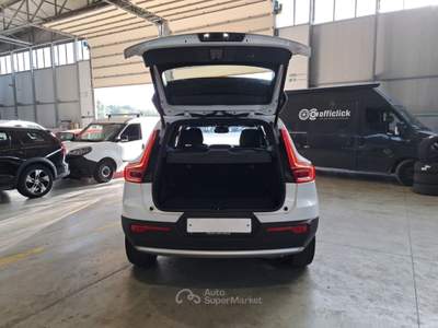 Volvo XC40 VOLVO XC40 B3 AUTOMATICO CORE SUV usata Roma