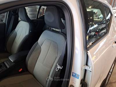 Volvo XC40 VOLVO XC40 B3 AUTOMATICO CORE SUV usata Roma