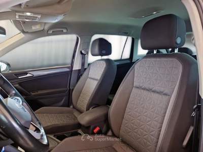 Volkswagen Tiguan VOLKSWAGEN TIGUAN 2.0 TDI SCR 110KW LIFE DSG SUV usata Pozzuoli