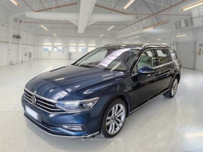 Volkswagen Passat VOLKSWAGEN PASSAT VARIANT 2.0 TDI SCR EVO 110KW EXECUTIVE DSG STATION WAGON usata Casei Gerola