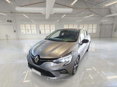 Renault Clio RENAULT CLIO 1.5 DCI BLUE 74KW EVOLUTION 5 PORTE BERLINA usata Roma