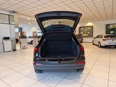 Audi Q3 AUDI Q3 35 TDI S TRONIC BUSINESS SUV usata Verona