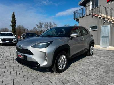 Toyota Yaris Cross 1.5h Business fwd 116cv e-cvt Grigio usata Ceprano