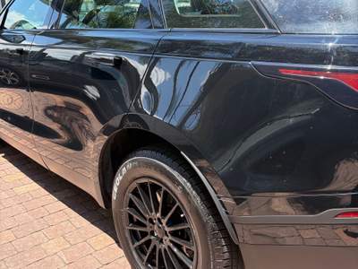 Land Rover Range Rover Velar LAND ROVER VELAR R-DYNAMIC S 180 CV TETTO APRIBILE PREZZO 19990 Nero usata Catania