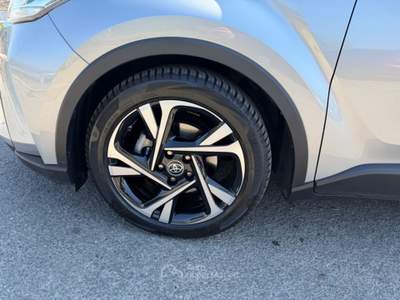 Toyota C-HR ottime condizioni, ancora in granzia toyota! Argento usata Bologna