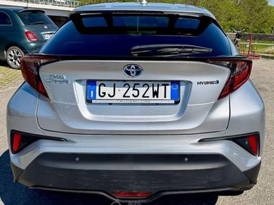 Toyota C-HR ottime condizioni, ancora in granzia toyota! Argento usata Bologna