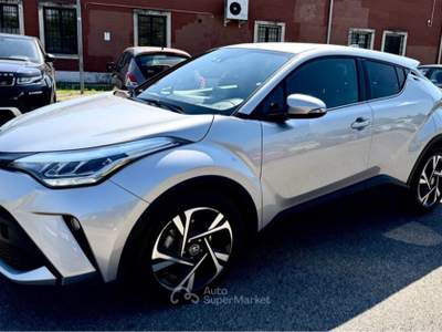 Toyota C-HR ottime condizioni, ancora in granzia toyota! Argento usata Bologna