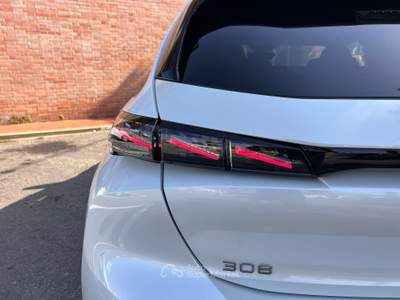 Peugeot 308 308 PHEV COME NUOVA Bianco usata Ponsacco