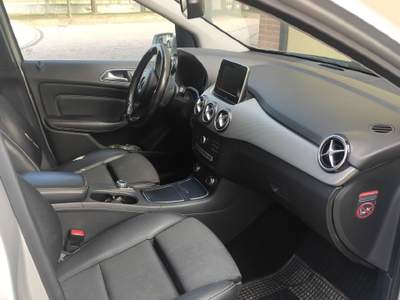 Mercedes-Benz Classe B MERCEDES CLASS B 180D AUTOMATIC BUSINESS Grigio usata Legnaro