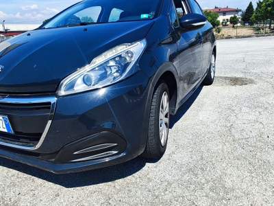 Peugeot 208 Auto per neopatenti usata Costabissara