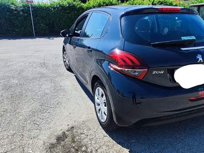 Peugeot 208 Auto per neopatenti usata Costabissara