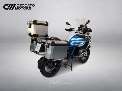 BMW Serie 5 518i Adventure Abs my17 usata Padova