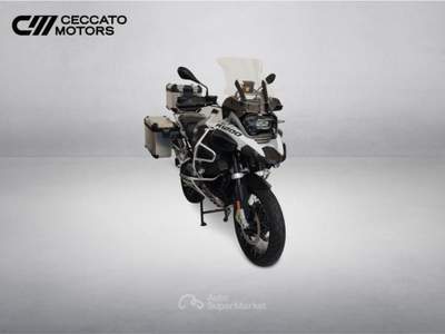 BMW Serie 5 518i Adventure Abs my17 usata Padova