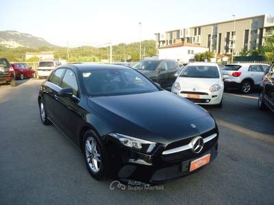 Mercedes-Benz Classe A BUSINESS EXTRA AUTO 116cv E6.2 Nero usata Isernia