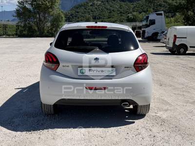 Peugeot 208 PEUGEOT 208 1° serie BlueHDi 100 5p. GT Line ICE White Bianco usata Trento