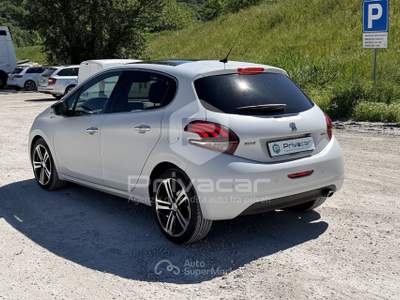 Peugeot 208 PEUGEOT 208 1° serie BlueHDi 100 5p. GT Line ICE White Bianco usata Trento