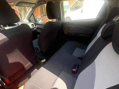 Toyota Yaris Unico proprietario, non fumatore con navigatore usata Rovolon