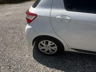Toyota Yaris Unico proprietario, non fumatore con navigatore usata Rovolon