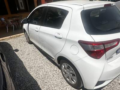 Toyota Yaris Unico proprietario, non fumatore con navigatore usata Rovolon