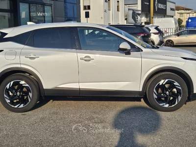 Nissan Qashqai MHEV 158 CV Xtronic N-Connecta Bianco usata Lucca