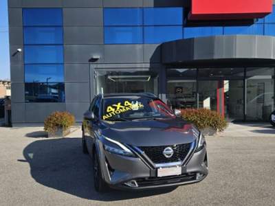 Nissan Qashqai MHEV 158 CV Xtronic 4WD Tekna Grigio usata Lucca