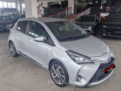 Toyota Yaris 1.5 full hybrid business autm Argento usata Orvieto