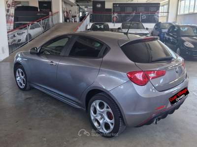 Alfa Romeo Giulietta Giulietta 1.6 jtdm Sport 120cv my18 Grigio usata Orvieto