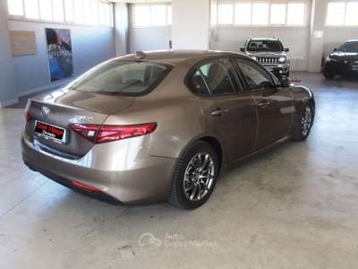 Alfa Romeo Giulia Giulia 2.2 t Business 150cv auto Oro usata Orvieto