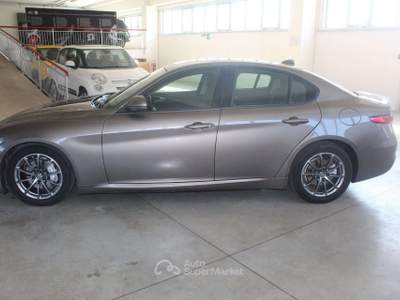 Alfa Romeo Giulia Giulia 2.2 t Business 150cv auto Oro usata Orvieto